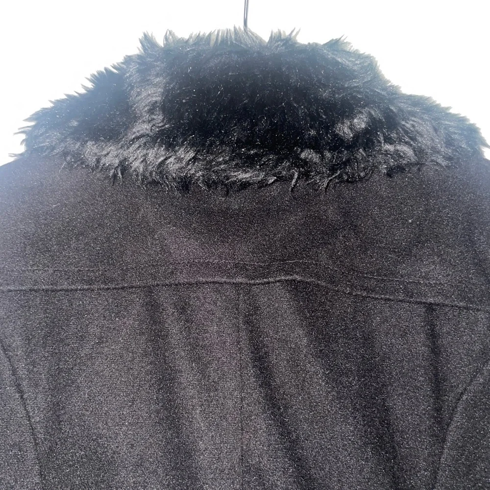 Black Coat with Fur Trim - XL - Picture 5 of 7